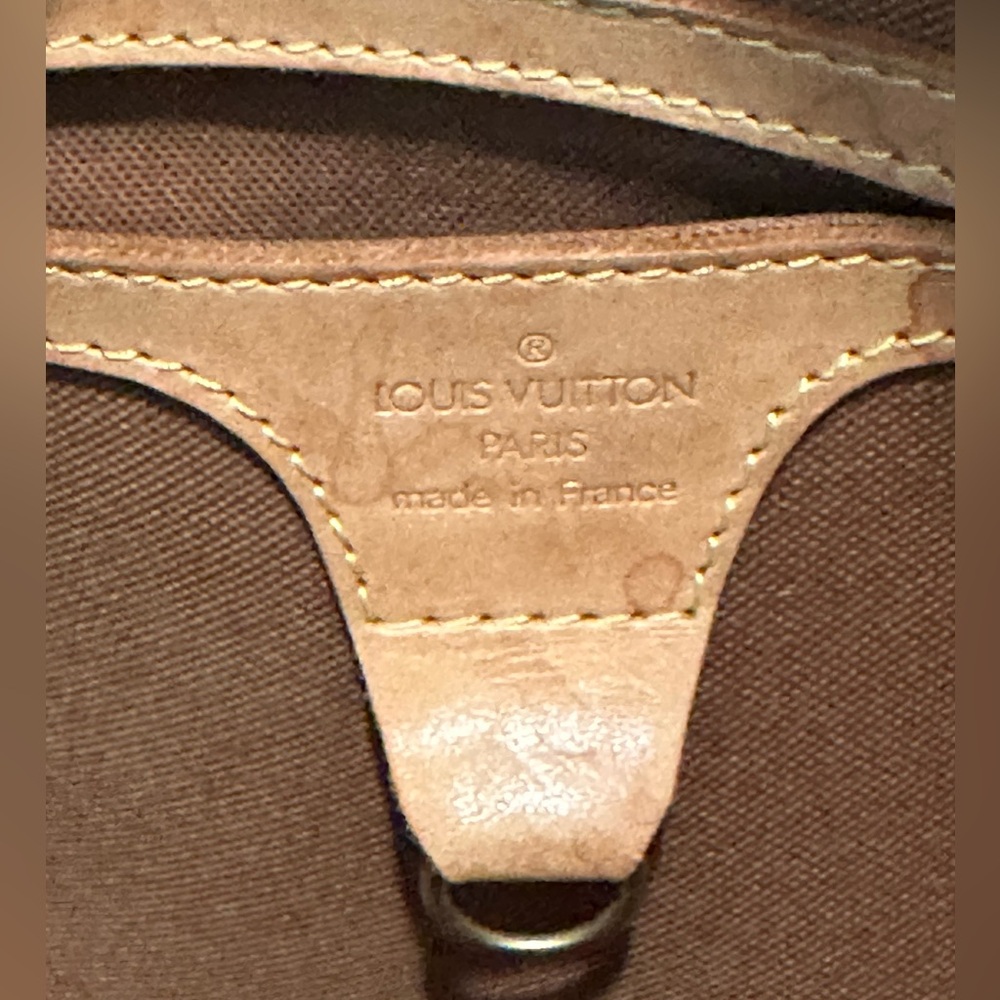 Louis Vuitton Monogram Ellipse PM Handbag - Picture 11 of 16